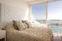 prachtig zeezicht masterbedroom.webp