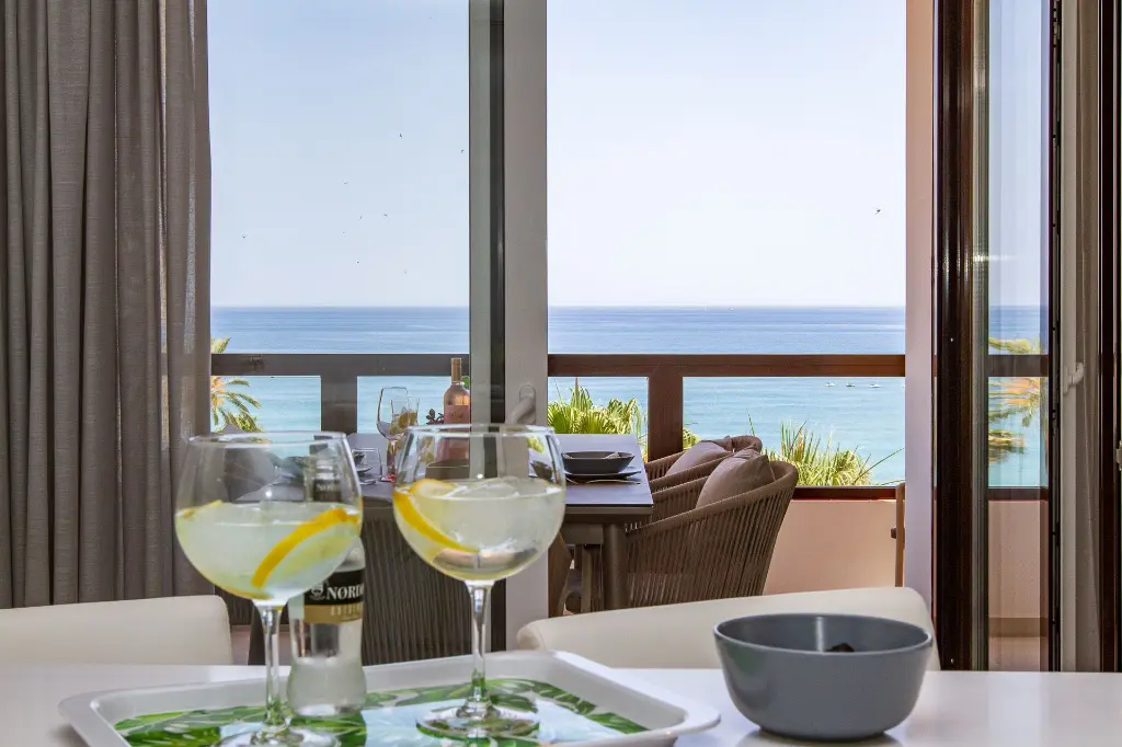 Lydia Cuatro Deluxe-3.webp