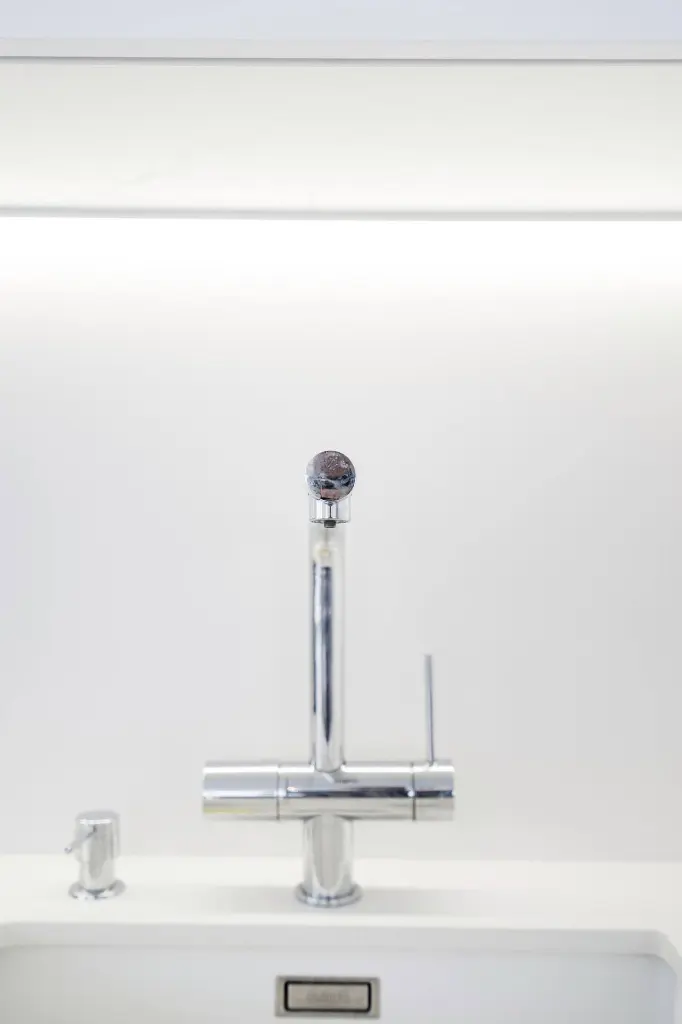 grohe kraan met gefilterd en koel drinkwater.webp